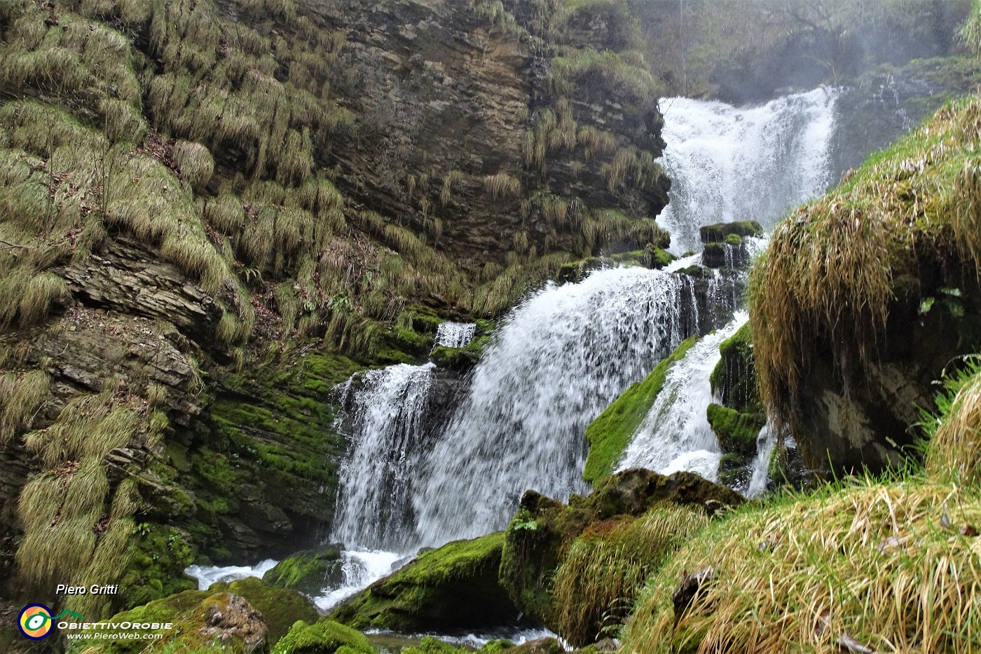 75 Le spettacolari fragorose cascate delle Sorgenti dell'Enna-'Fiume Latte'.JPG